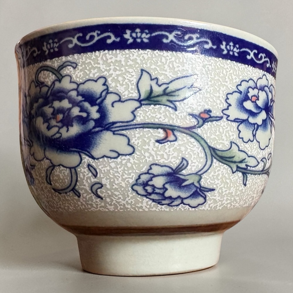 Vtg Chinese Porcelain Blue Floral Chinoiserie Kung-Fu Teacup Early 20th Century